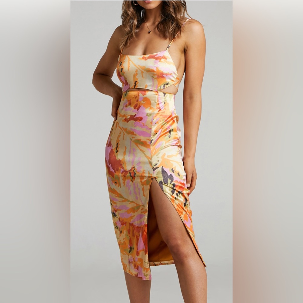 SKY HIGH MIDI DRESS WITH CUT OUTS IN ABSTRACT PALM
